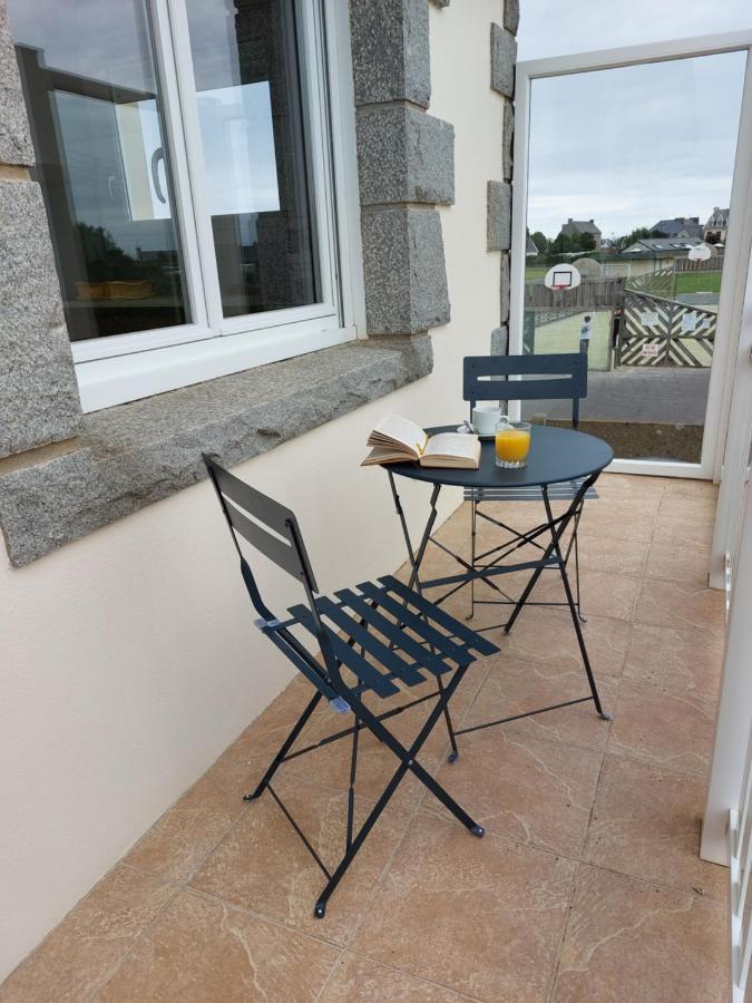 Ty Ann Maison Avec Jardin Clos De Mur, A Proximite Des Commerces Et A 3Km Des Plages Penvenan Bagian luar foto